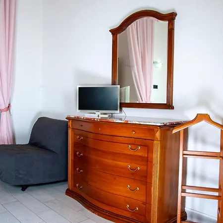 Apartamento Palazzo Carafa Della Spina Nápoles Exterior foto